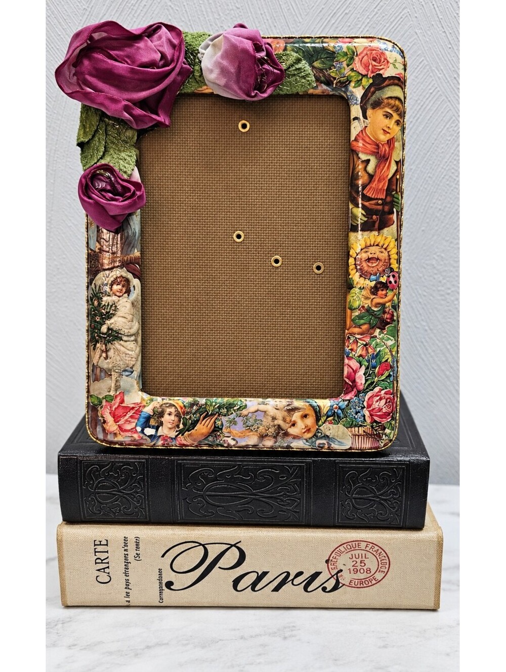 Vintage 1990s Sheila Davlin Victorian 3D Floral Picture Frame Gold Trim